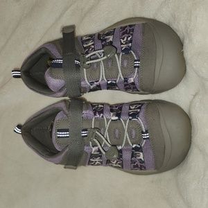 Hiking shoes